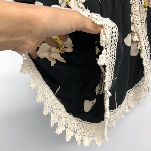 Lord & Taylor Design Lab Black & White Floral Lace trim Romper size S - Picture 7 of 16